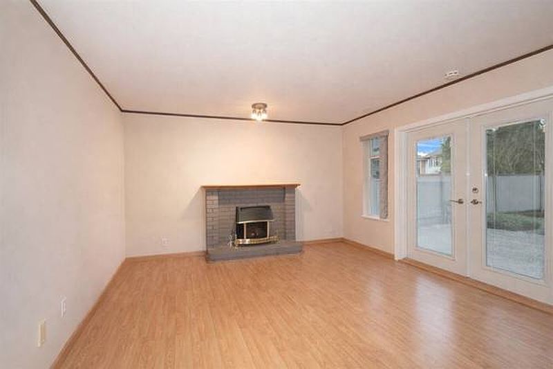 Surrey House for rent - 3 Bedrooms — photo 4