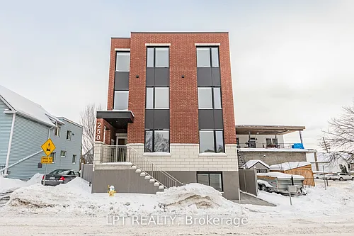 250 Shakespeare St Photo 1