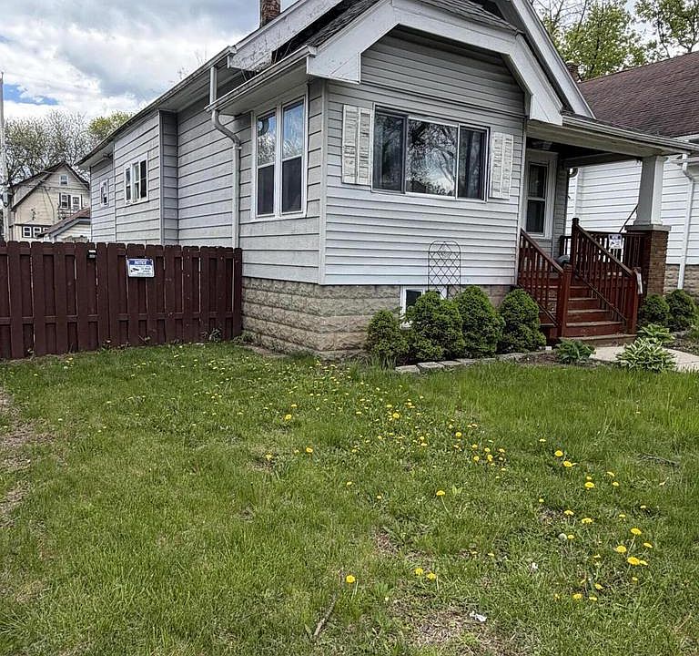 2nd image of 3356 N 37th STREET