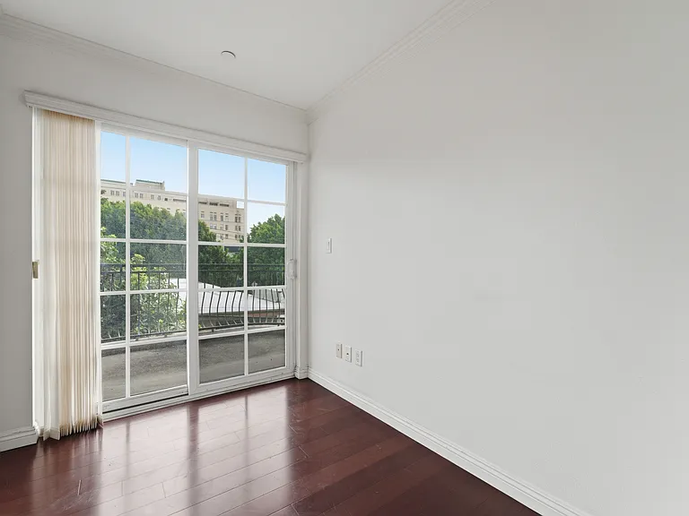 700 S Ardmore Ave #304 — Photo 25