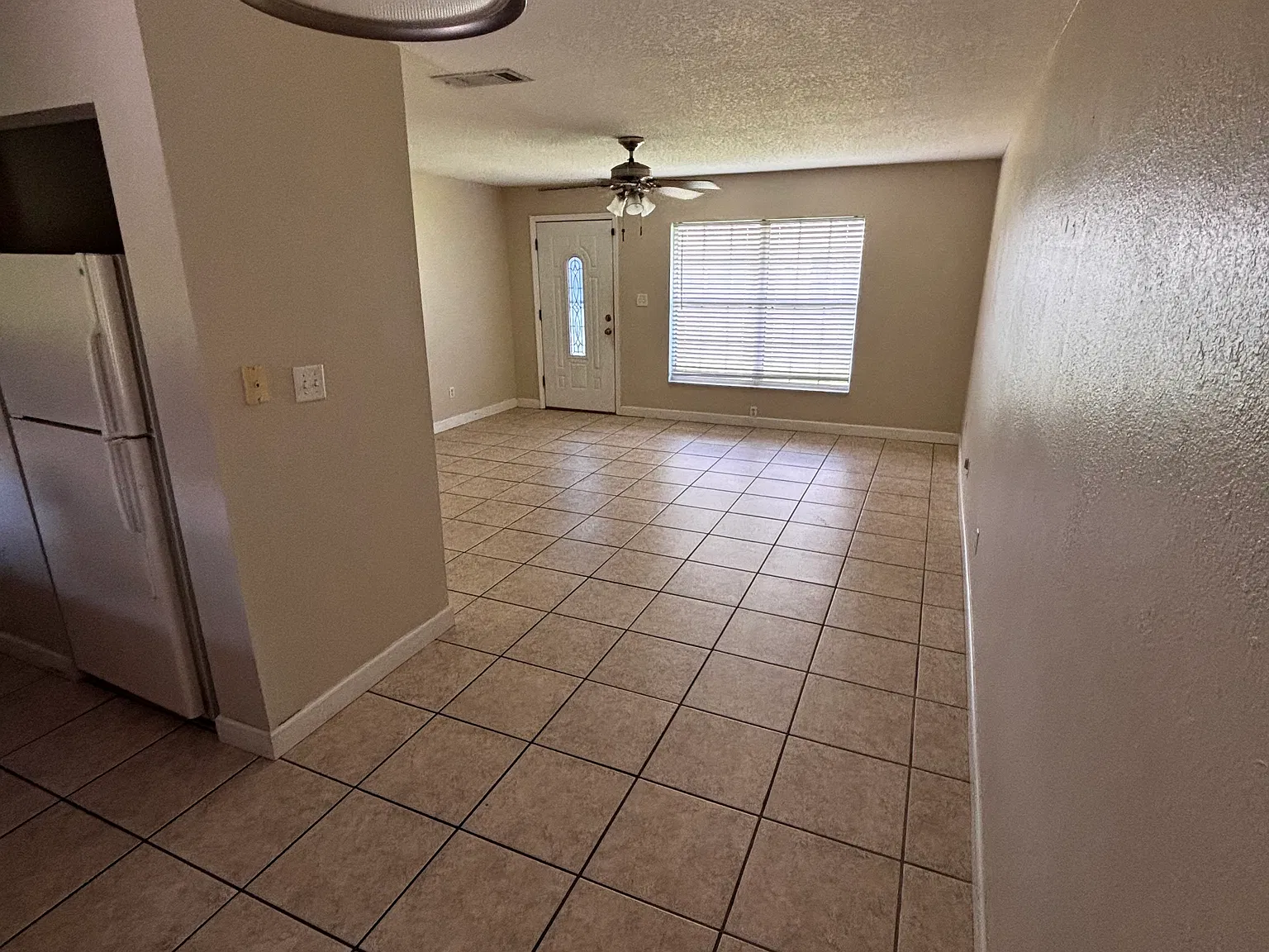 2 bed, 810 sqft, $1,600 — Photo 3