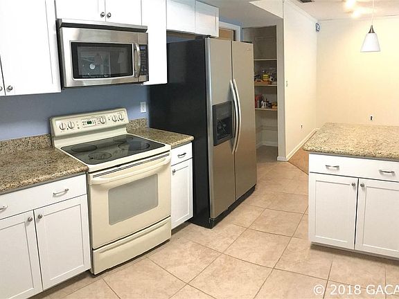 5th image of 4055 NW 34th Pl