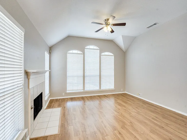 2509 Hunters Run Dr — Photo 13