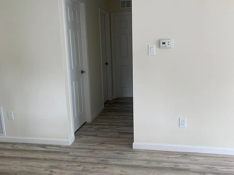 442 Thornwood Dr #A — Photo 3