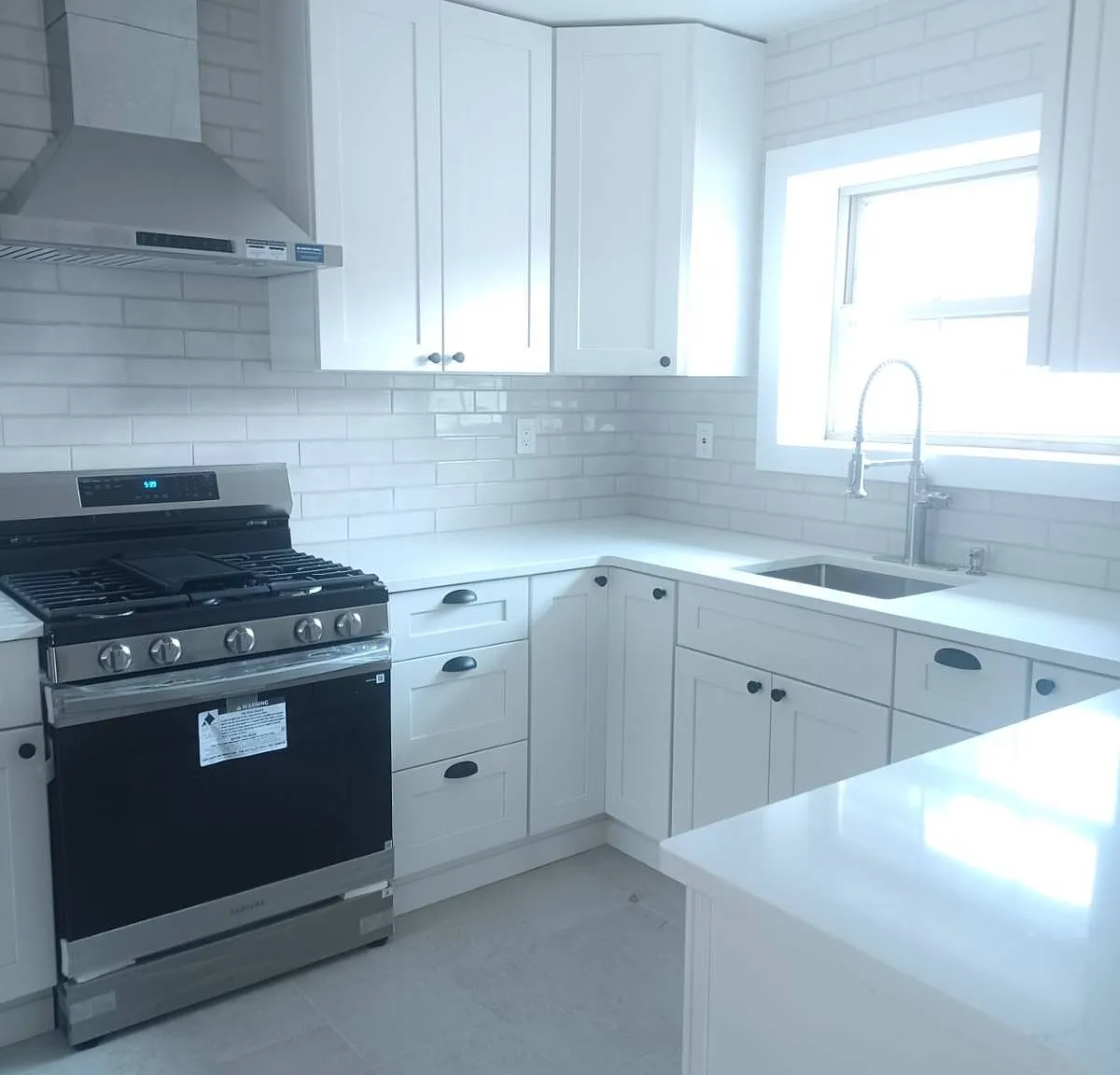 3 bed, 2.0 bath, 1000 sqft, $3,500 — Photo 1