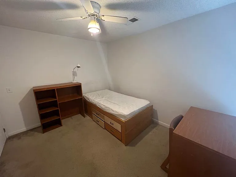 1411 Collegiate Cir #103 — Photo 15