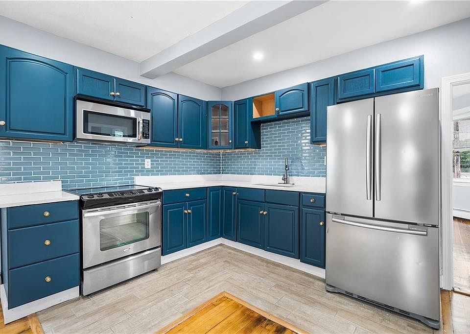 1st image of 66 Farmington Ave
