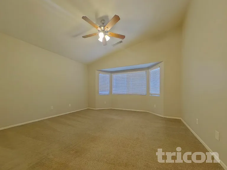 25683 W Saint Kateri Dr — Photo 6