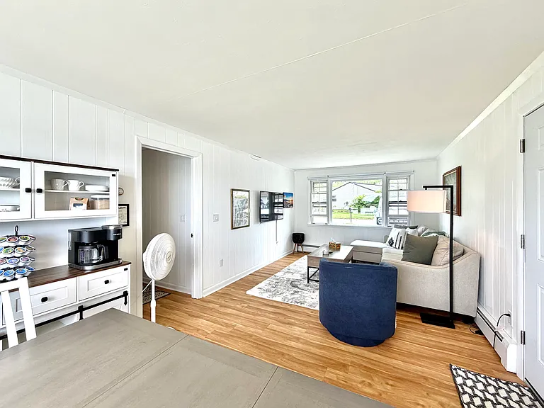 12 Spruce Ave — Photo 10