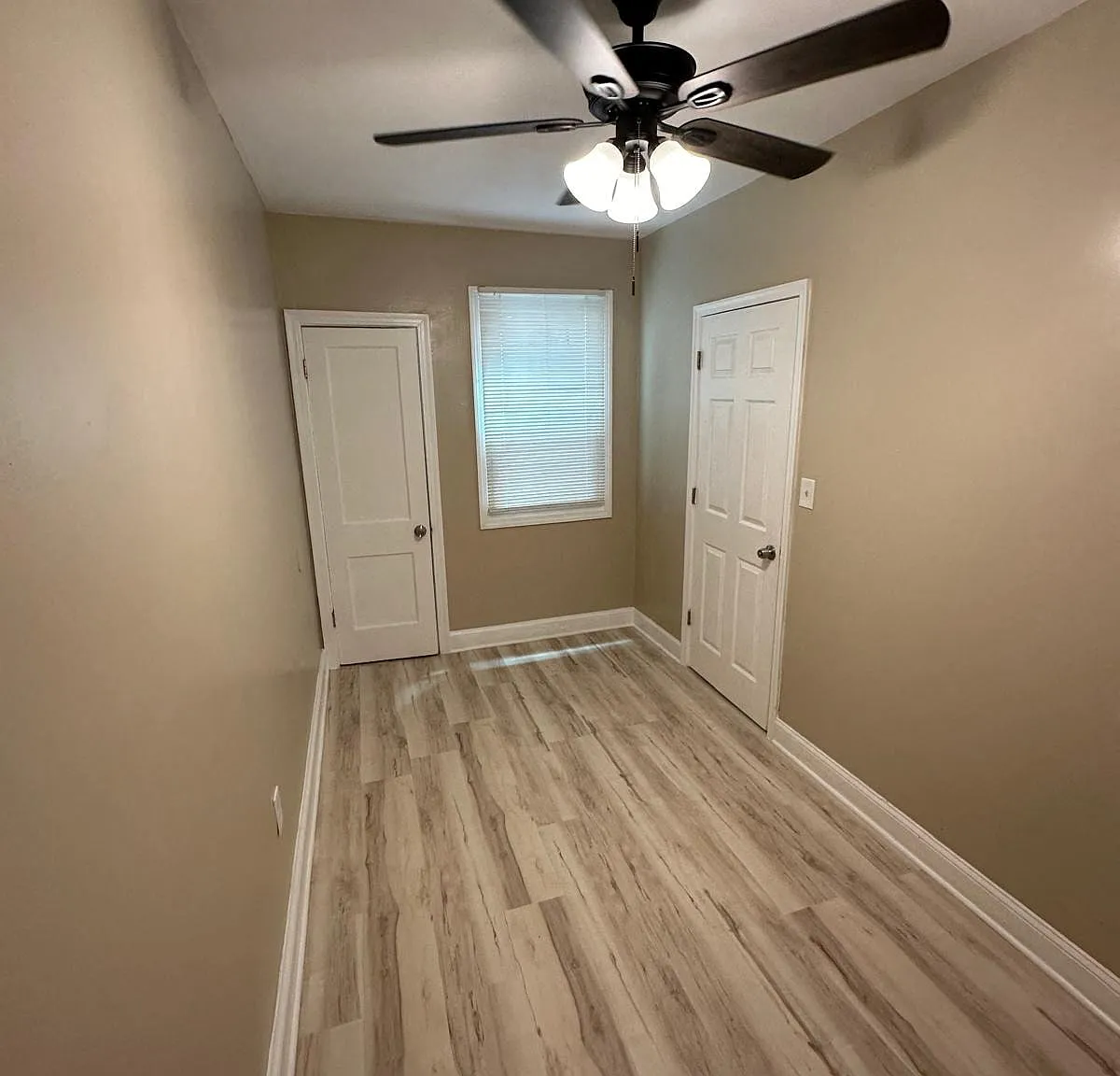 1720 R St SE — Photo 3