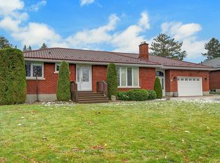 6 Roundhay Dr, Ottawa, ON K2G 1B5