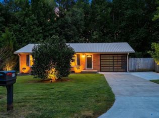 712 Perry St, Scottsboro, AL 35768