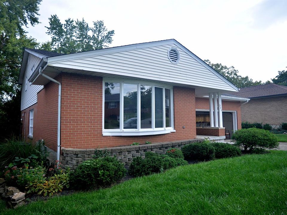 1st image of 365 Wildwood Ct