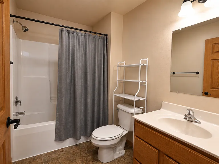 Berry Pointe Luxury Apartments — Photo 53
