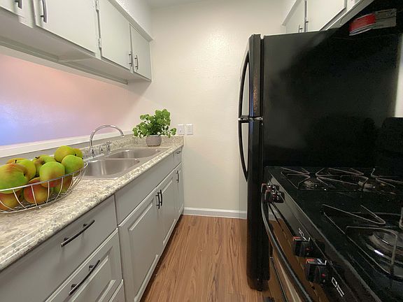5th image of 2609 Ektom Dr APT B