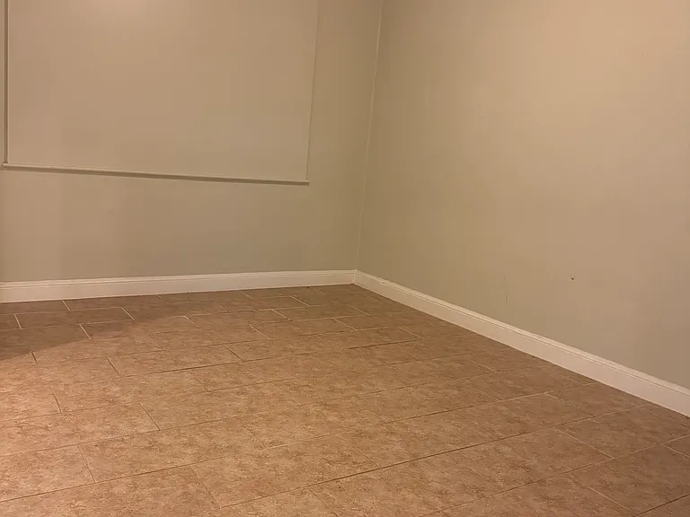 1235 Holbrook Ter NE — Photo 17