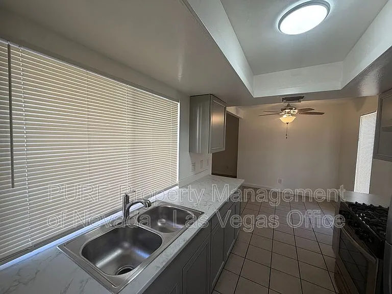 1405 Vegas Valley Dr #193-bldg 20 — Photo 13