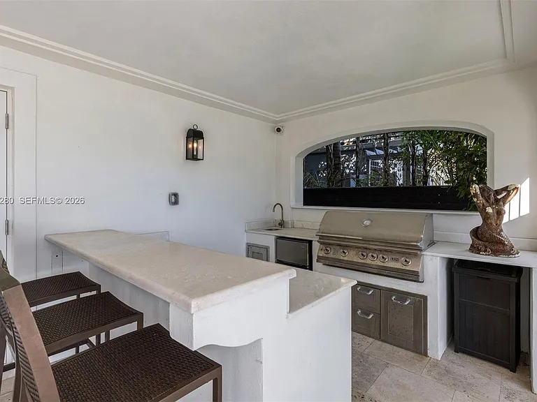 1460 S Treasure Dr — Photo 38