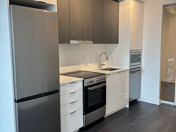 3rd image of 9751 Markham Rd #B1906