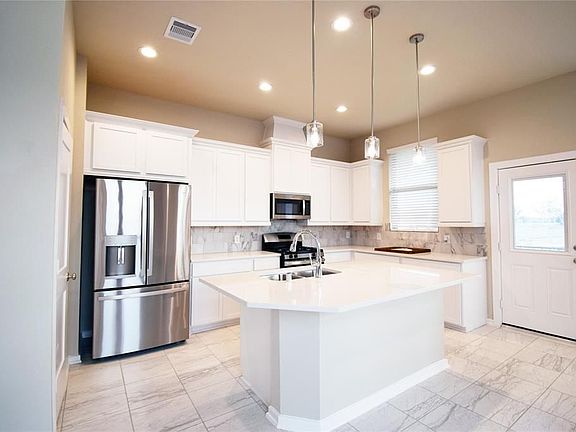4th image of 9442 Starlight Oak Dr
