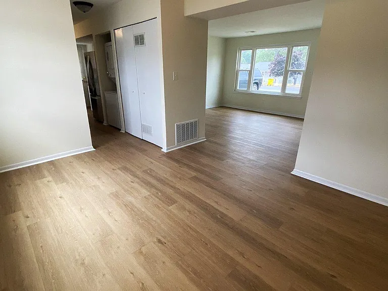 7707 Queens Park Rd — Photo 7