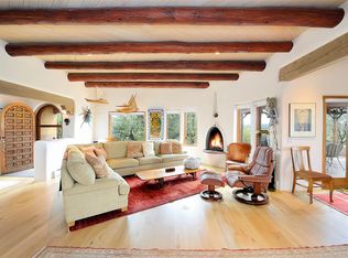 4 Three Rock Rd, Santa Fe, NM 87506
