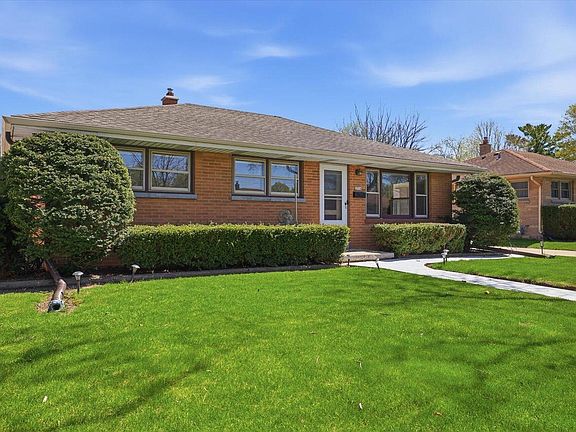 2nd image of 2514 S 89th STREET