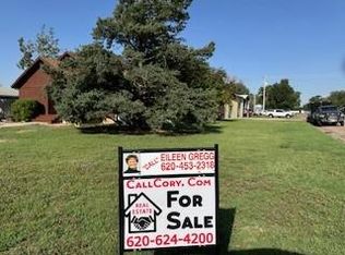 801 S Madison St, Hugoton, KS 67951