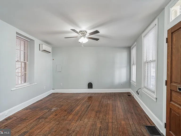 4373 Cresson St #1 — Photo 2