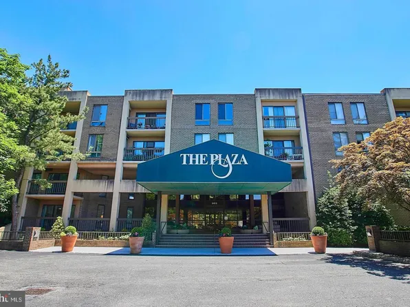 803 N Howard St APT 152, Alexandria, VA 22304