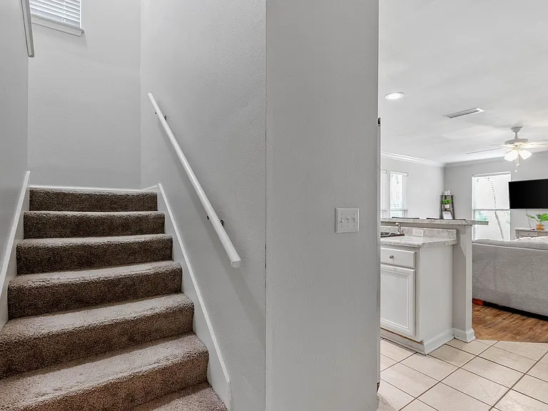 1235 N. Bronough Street — Photo 32
