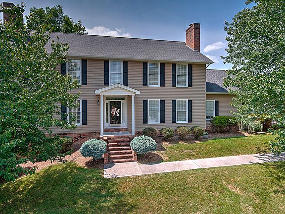 2nd image of 4335 Summerfield Dr