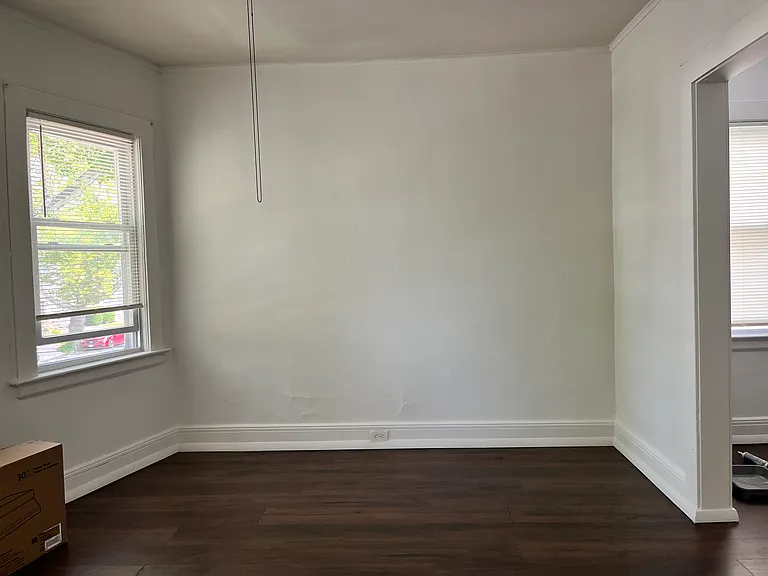 348 Davis Ave #2 — Photo 4