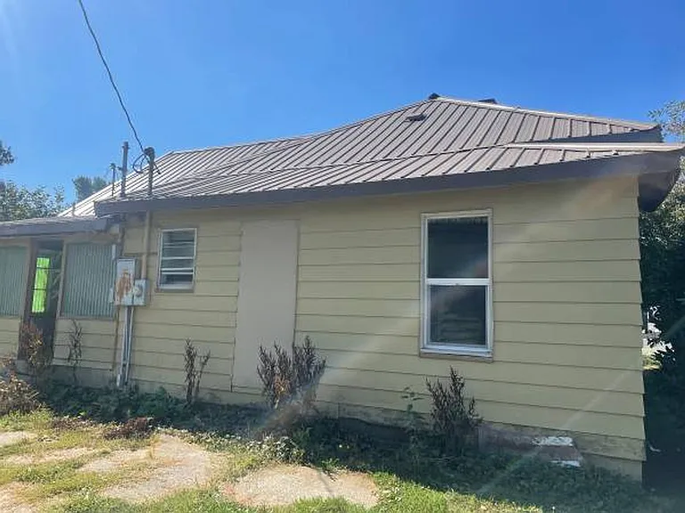 1010 Cherry St — Photo 2