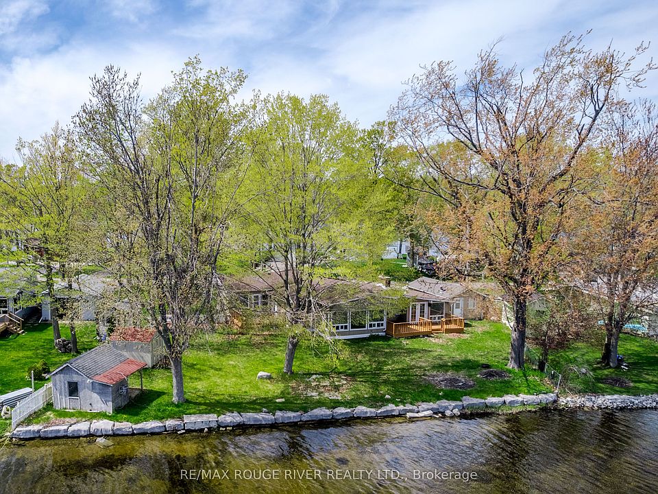 1st image of 30 Edgewater Dr