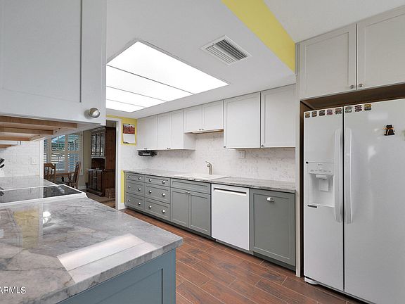 3rd image of 15682 N LAKEFOREST Drive