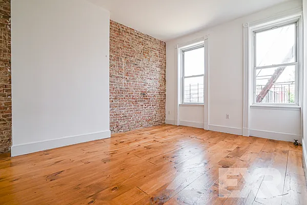 Rented by EXR | media 14