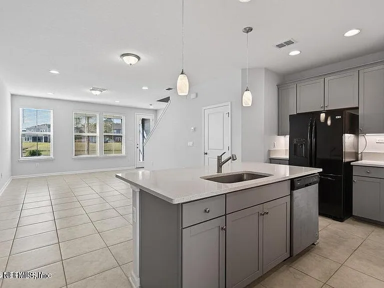 260 Brandon Lakes Dr — Photo 11