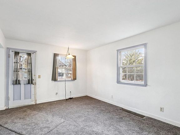 3rd image of 2617 Hoard Street