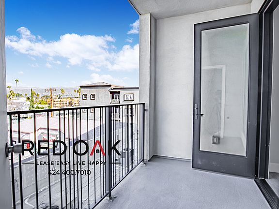3rd image of 5547 Bonner Ave #402