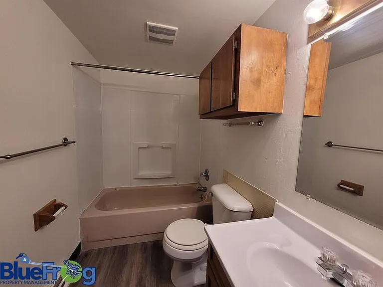 414 Chicago St — Photo 8