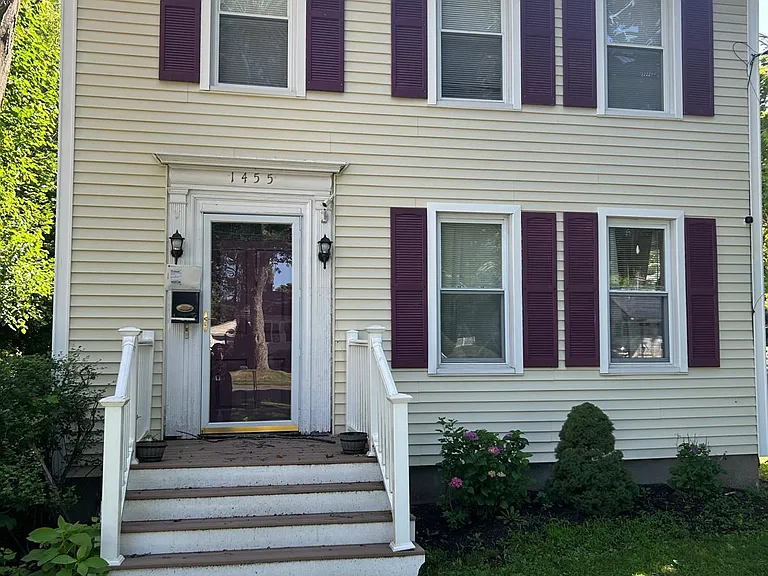 1455 Farmington Ave #2 — Photo 1