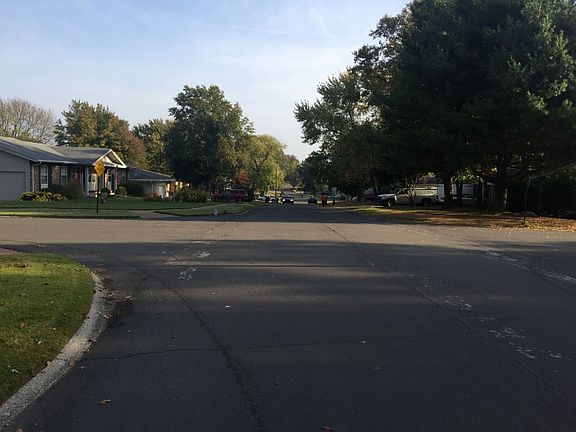 4th image of 190 Albert Dr