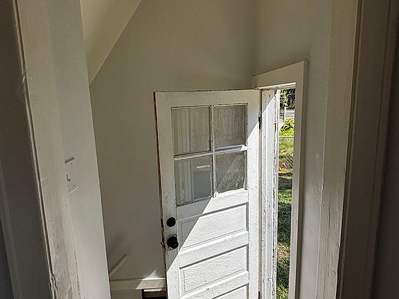 3rd image of 242 Abbie St SE
