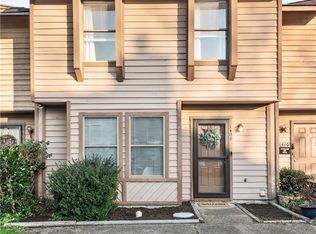 1408 Woodscape Ln, Virginia Beach, VA 23462