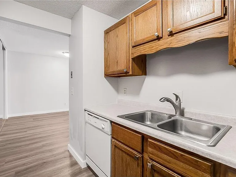 1601 N Innsbruck Dr #281 — Photo 5
