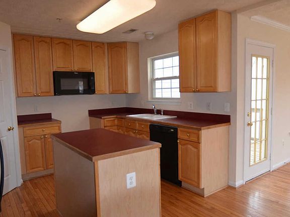 5th image of 12724 Center Park Way
