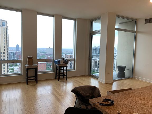 2nd image of 1400 S Michigan Ave APT 1910