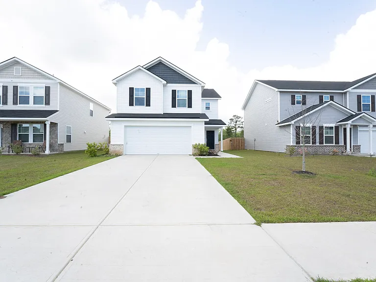 38 Flagler Dr — Photo 2