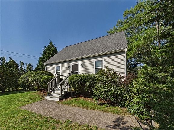 2nd image of 139 South St